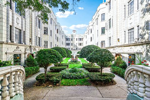 Tiny photo for 7348 N RIDGE Boulevard #16B, Chicago, IL 60645 (MLS # 12488640)