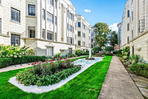 Tiny photo for 7348 N RIDGE Boulevard #16B, Chicago, IL 60645 (MLS # 12488640)