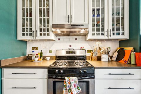 Tiny photo for 7348 N RIDGE Boulevard #16B, Chicago, IL 60645 (MLS # 12488640)