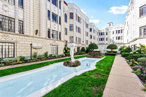 Tiny photo for 7348 N RIDGE Boulevard #16B, Chicago, IL 60645 (MLS # 12488640)