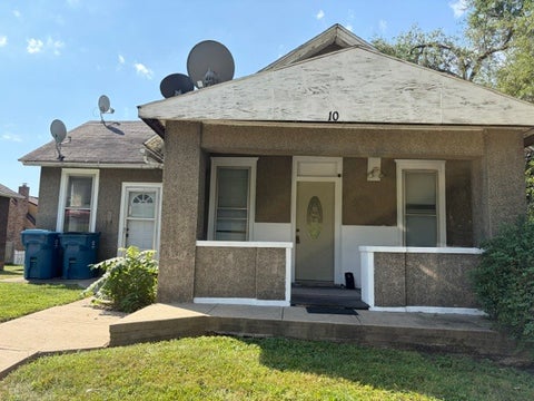 Photo of 10 7th Street, Peru, IL 61354 (MLS # 12750902)