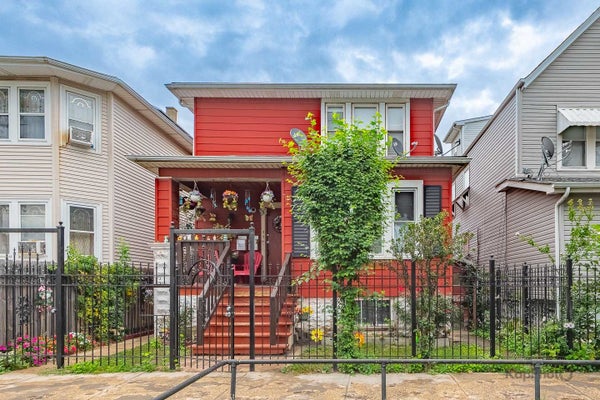 2135 N LATROBE AVE, CHICAGO, IL 60639 - Image 2470e3dcbddd1b535bf59faf2b79bd3f/2408951265