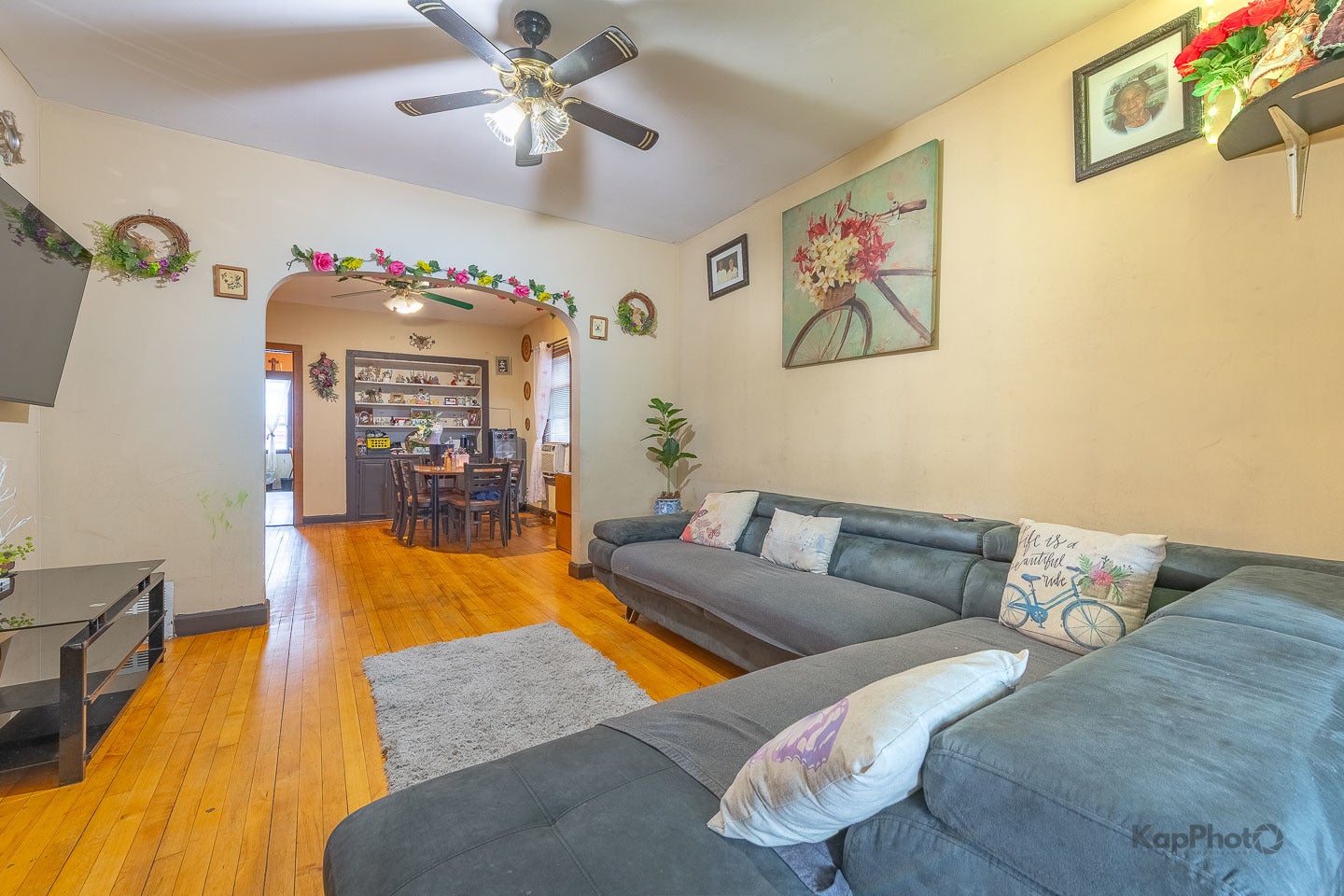 2135 N Latrobe Avenue