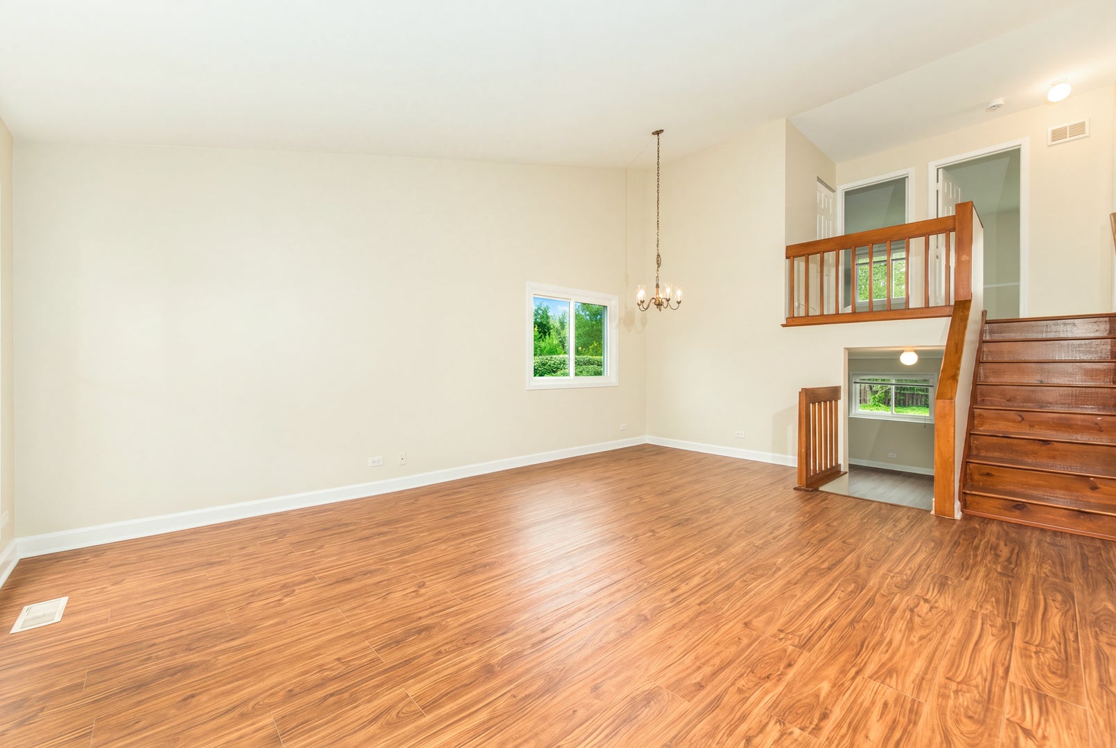 1294 Longford Circle
