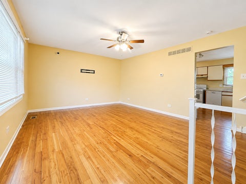 Tiny photo for 20018 Lakewood Avenue, Lynwood, IL 60411 (MLS # 12721820)