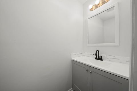 Tiny photo for 2021 Aspen Drive, Woodstock, IL 60098 (MLS # 12502109)