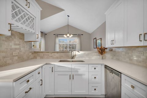 Tiny photo for 2357 Twilight Drive, Aurora, IL 60503 (MLS # 12528449)