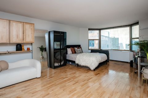 Tiny photo for 535 N Michigan Avenue #407, Chicago, IL 60611 (MLS # 12598205)