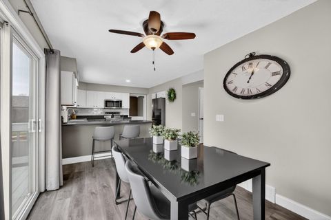 Tiny photo for 704 S 8th Street, Eldridge, IA 52748 (MLS # 12607872)