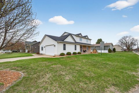 Tiny photo for 704 S 8th Street, Eldridge, IA 52748 (MLS # 12607872)