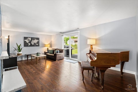 Tiny photo for 231 Webster Lane, Schaumburg, IL 60193 (MLS # 12704851)