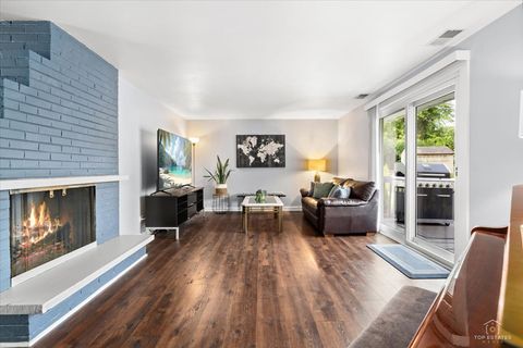 Tiny photo for 231 Webster Lane, Schaumburg, IL 60193 (MLS # 12704851)