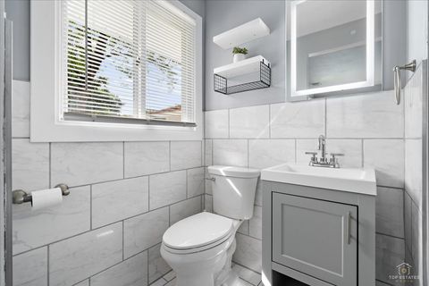Tiny photo for 231 Webster Lane, Schaumburg, IL 60193 (MLS # 12704851)