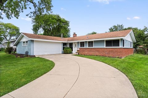 Photo of 231 Webster Lane, Schaumburg, IL 60193 (MLS # 12704851)