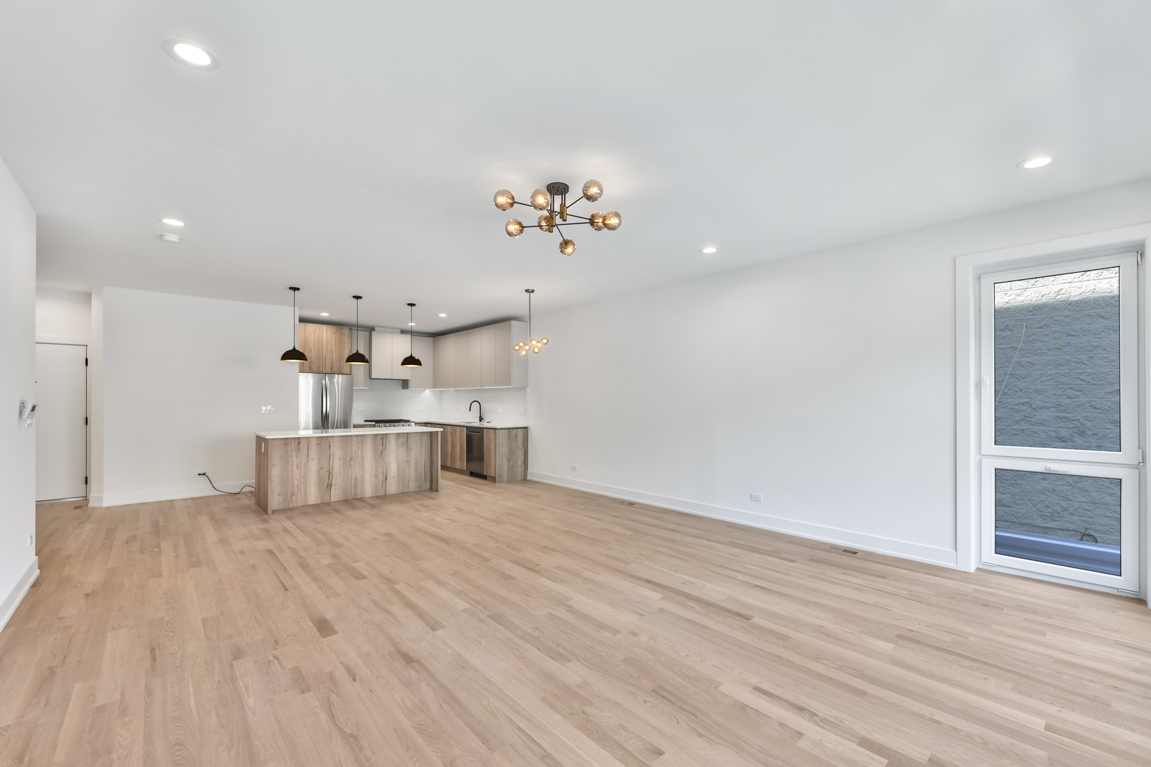 2147 W Adams Street 1N