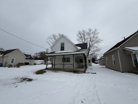 Photo of 510 N 3rd Street, Hoopeston, IL 60942 (MLS # 12560968)