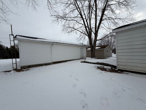 Tiny photo for 510 N 3rd Street, Hoopeston, IL 60942 (MLS # 12560968)