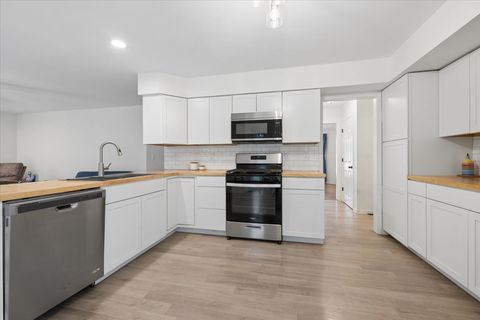 Tiny photo for 649 Fox Hollow Court, DeKalb, IL 60115 (MLS # 12657043)