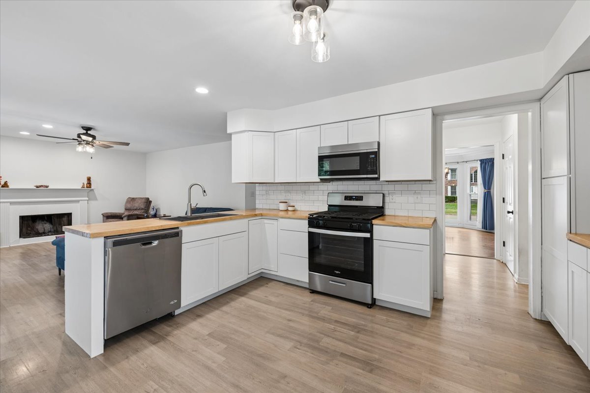 Properties 4 649 Fox Hollow Court