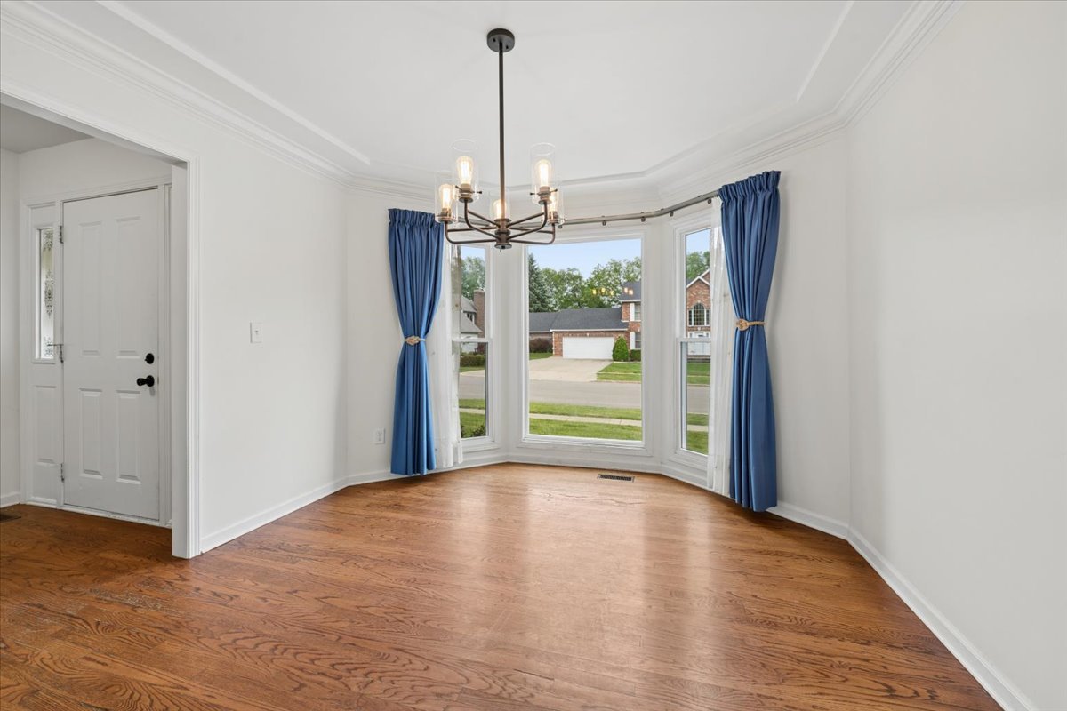 Properties 1 649 Fox Hollow Court