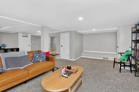 Tiny photo for 686 Golf Club Lane, Frankfort, IL 60423 (MLS # 12589292)