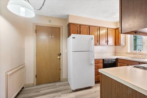 Tiny photo for 340 Ridge Avenue #1, Evanston, IL 60202 (MLS # 12499310)