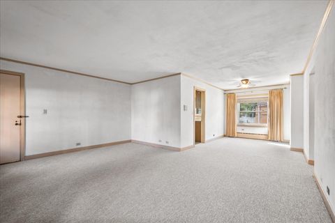 Tiny photo for 340 Ridge Avenue #1, Evanston, IL 60202 (MLS # 12499310)