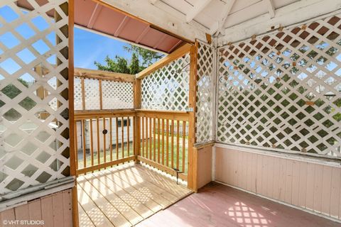 Tiny photo for 246 E North Avenue, Elmhurst, IL 60126 (MLS # 12456120)