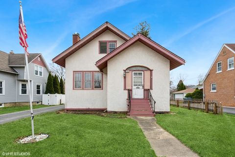 Tiny photo for 246 E North Avenue, Elmhurst, IL 60126 (MLS # 12456120)