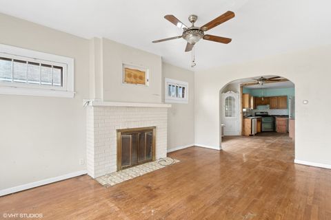 Tiny photo for 246 E North Avenue, Elmhurst, IL 60126 (MLS # 12456120)