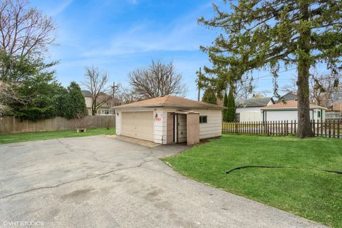 Tiny photo for 246 E North Avenue, Elmhurst, IL 60126 (MLS # 12456120)