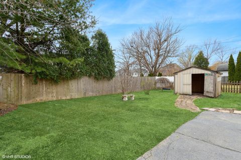 Tiny photo for 246 E North Avenue, Elmhurst, IL 60126 (MLS # 12456120)