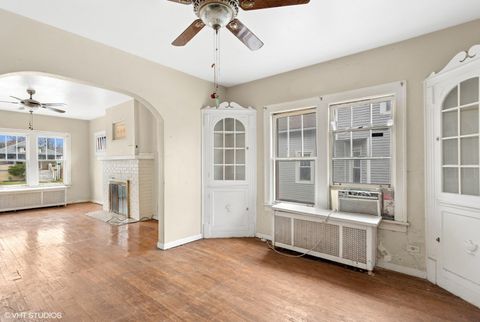 Tiny photo for 246 E North Avenue, Elmhurst, IL 60126 (MLS # 12456120)