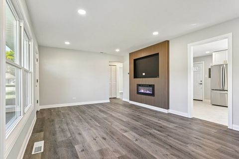 Tiny photo for 275 Blackhawk Drive, Park Forest, IL 60466 (MLS # 12505085)