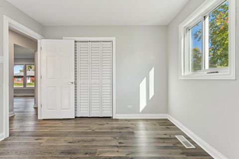 Tiny photo for 275 Blackhawk Drive, Park Forest, IL 60466 (MLS # 12505085)