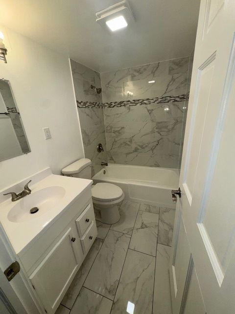 Tiny photo for 1198 Royal Glen Drive #204E, Glen Ellyn, IL 60137 (MLS # 12536012)