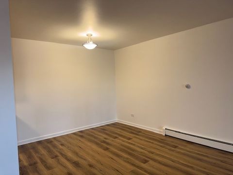 Tiny photo for 1198 Royal Glen Drive #204E, Glen Ellyn, IL 60137 (MLS # 12536012)