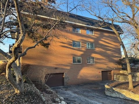 Tiny photo for 1198 Royal Glen Drive #204E, Glen Ellyn, IL 60137 (MLS # 12536012)