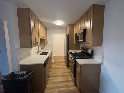 Tiny photo for 1198 Royal Glen Drive #204E, Glen Ellyn, IL 60137 (MLS # 12536012)