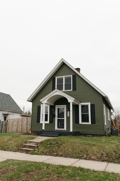 Tiny photo for 544 24th Avenue, Moline, IL 61265 (MLS # 12610678)