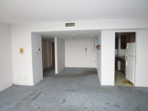 Tiny photo for 465 W Dominion Drive #1003, Wood Dale, IL 60191 (MLS # 12360533)