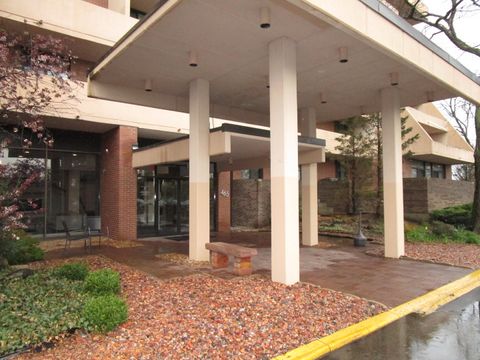 Tiny photo for 465 W Dominion Drive #1003, Wood Dale, IL 60191 (MLS # 12360533)