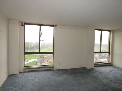 Tiny photo for 465 W Dominion Drive #1003, Wood Dale, IL 60191 (MLS # 12360533)