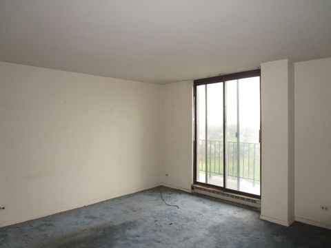 Tiny photo for 465 W Dominion Drive #1003, Wood Dale, IL 60191 (MLS # 12360533)
