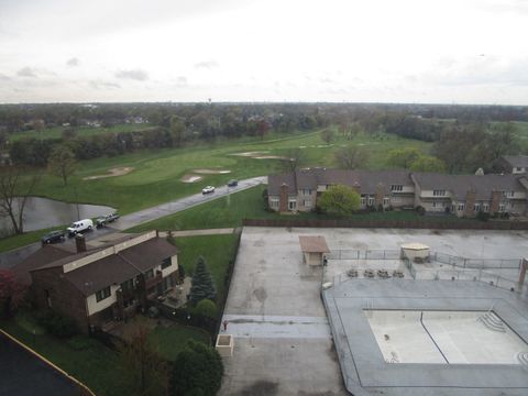 Tiny photo for 465 W Dominion Drive #1003, Wood Dale, IL 60191 (MLS # 12360533)