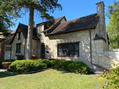 A home in Des Plaines