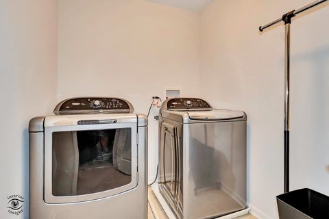 Tiny photo for 268 Bennett Drive, Carol Stream, IL 60188 (MLS # 12507115)