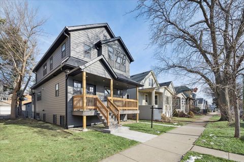 Tiny photo for 4844 W Warwick Avenue, Chicago, IL 60641 (MLS # 12512692)