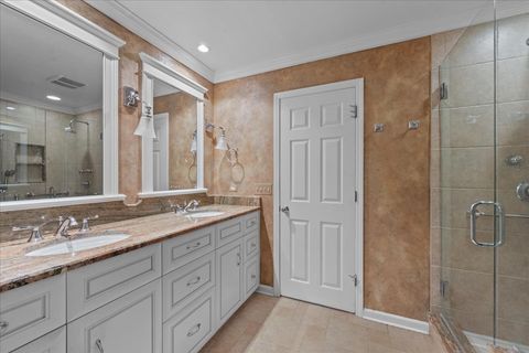 Tiny photo for 8 Warrington Drive, Lake Bluff, IL 60044 (MLS # 12498505)