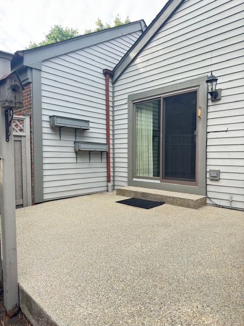 Tiny photo for 8 Warrington Drive, Lake Bluff, IL 60044 (MLS # 12498505)